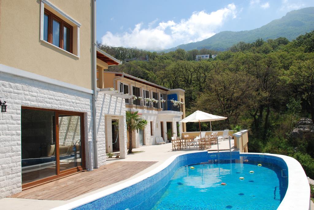 Lux Villa Provence Budva Exterior photo